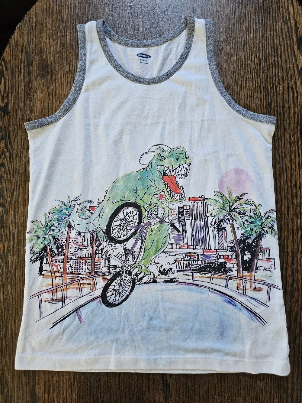 Old Navy Graphic Tank Top with BMX T-Rex and Cityscape White & Gray Size Boys L
